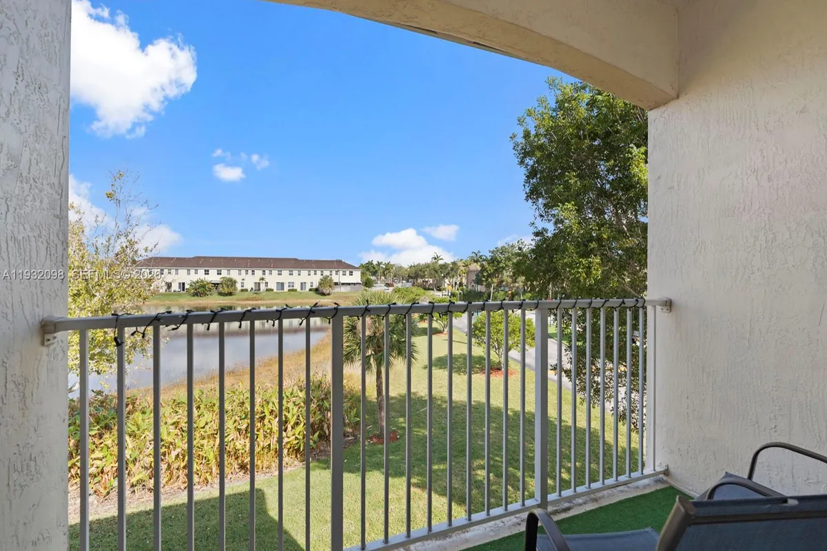 2467 SE 19th St, Homestead FL 33035