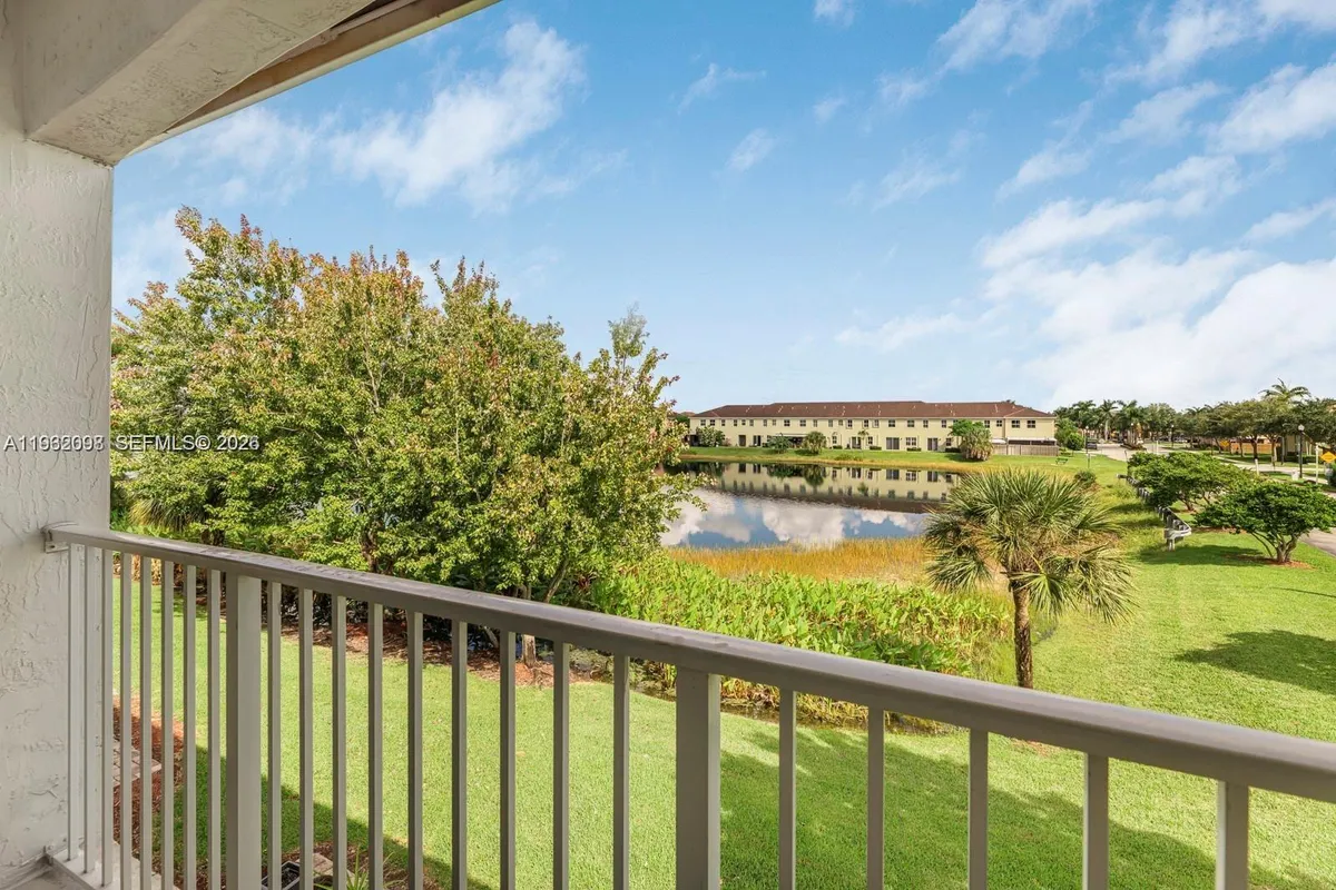 2467 SE 19th St, Homestead FL 33035