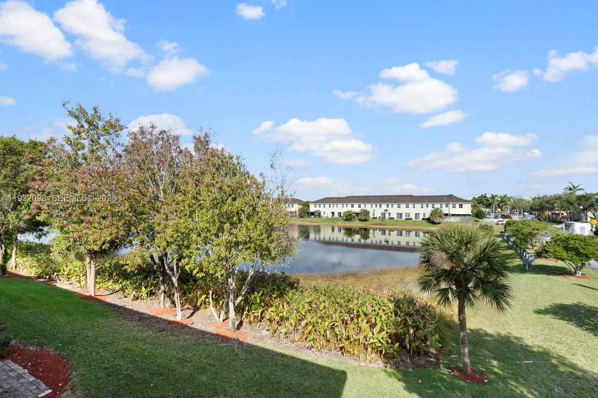 2467 SE 19th St, Homestead FL 33035