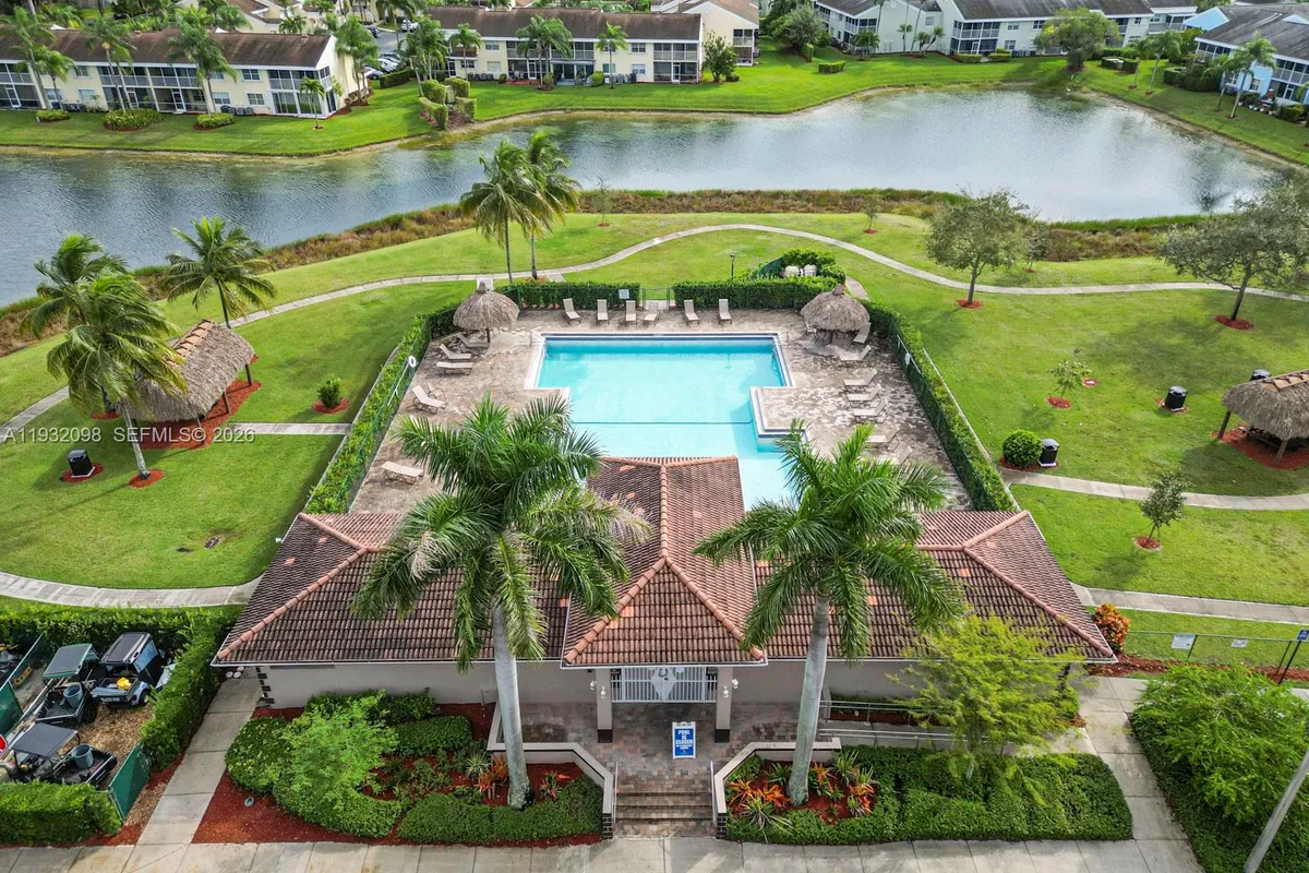 2467 SE 19th St, Homestead FL 33035