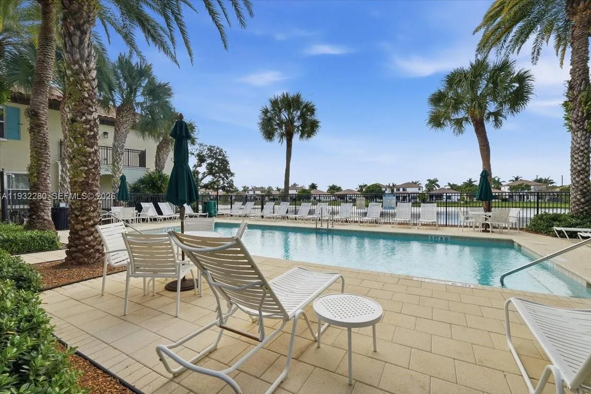 4126 Cascada Cir, Cooper City FL 33024