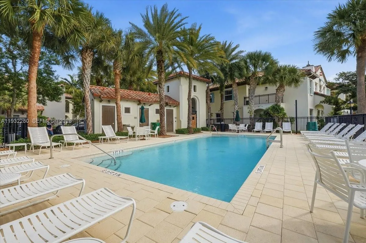 4126 Cascada Cir, Cooper City FL 33024