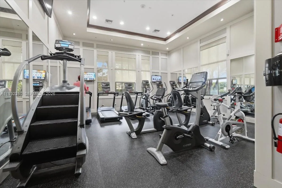 4126 Cascada Cir, Cooper City FL 33024