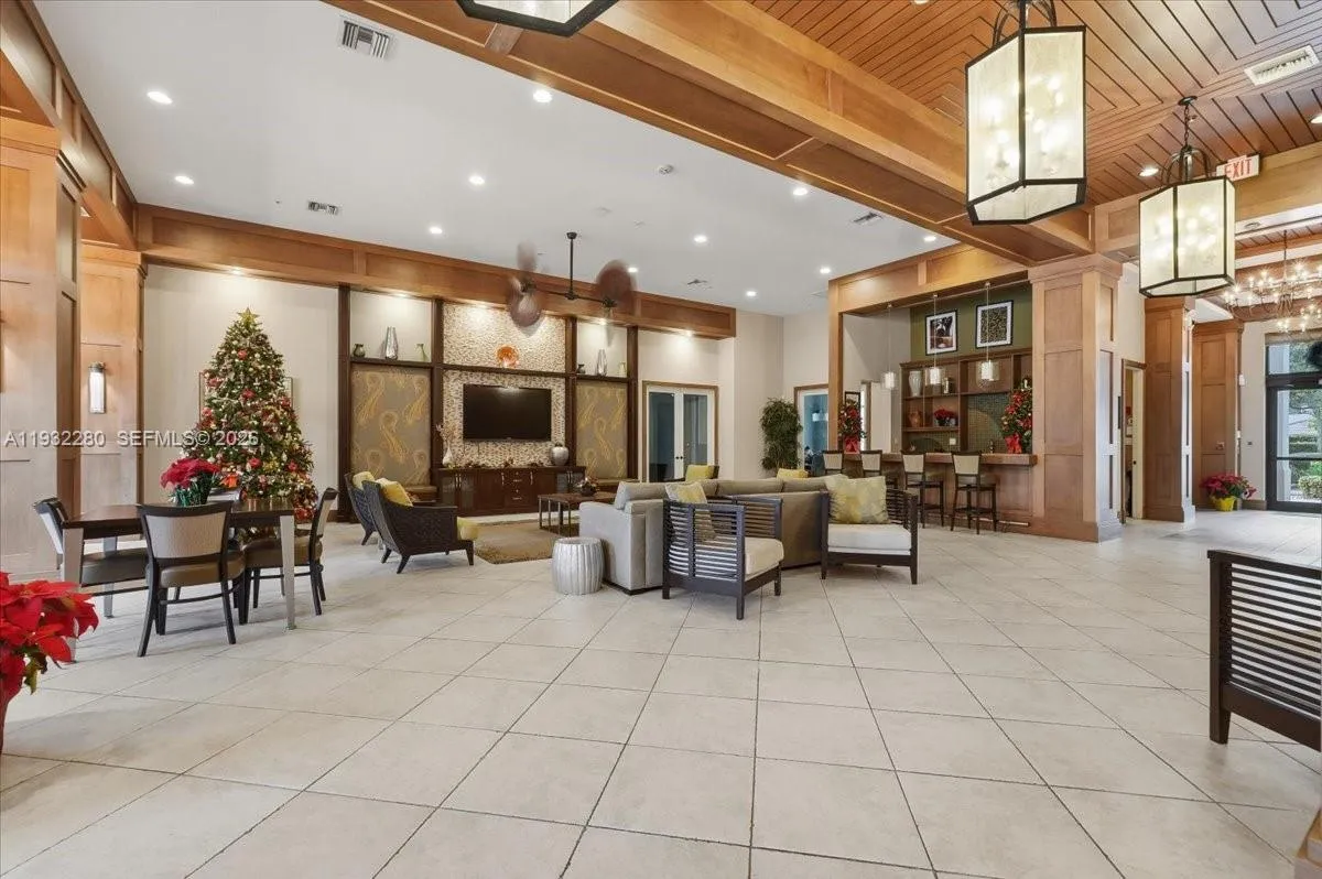 4126 Cascada Cir, Cooper City FL 33024