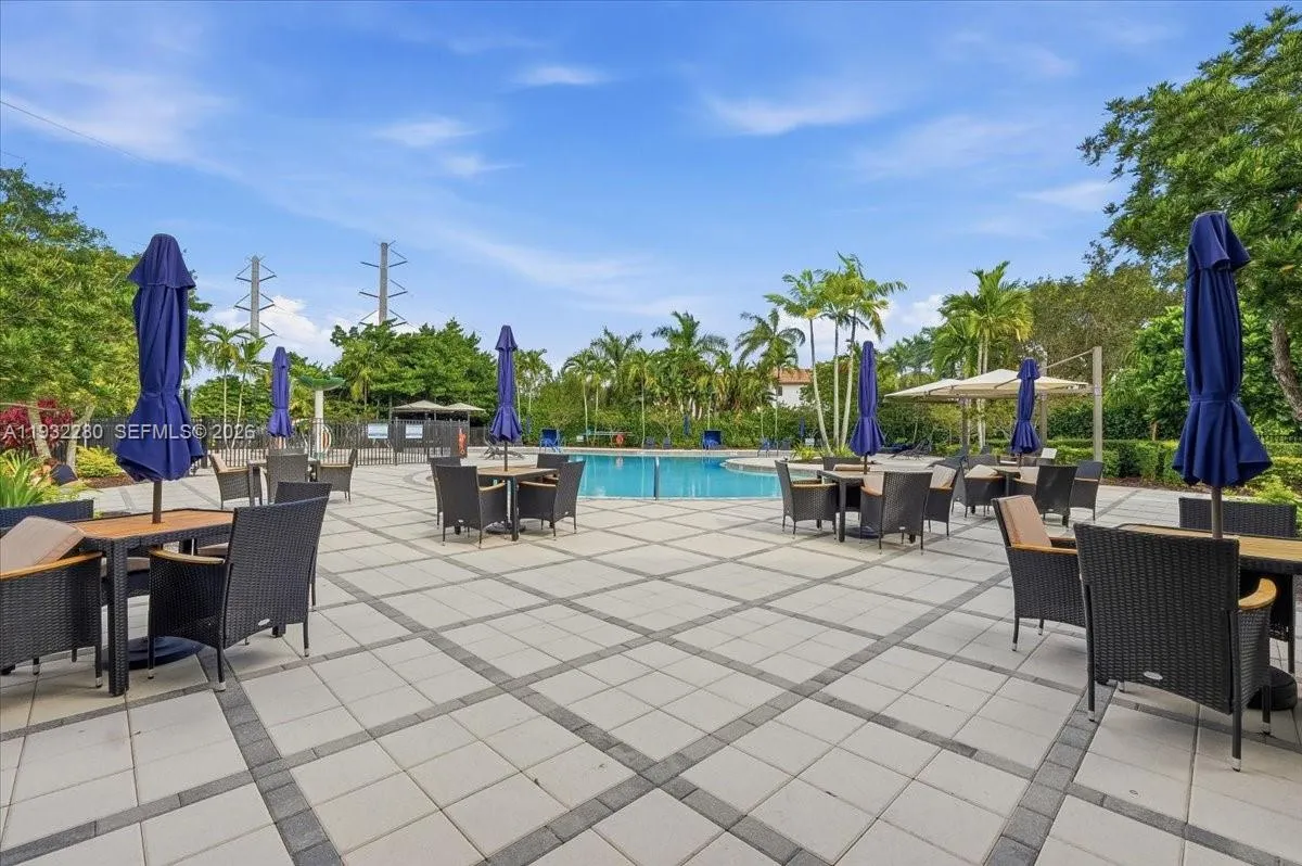 4126 Cascada Cir, Cooper City FL 33024