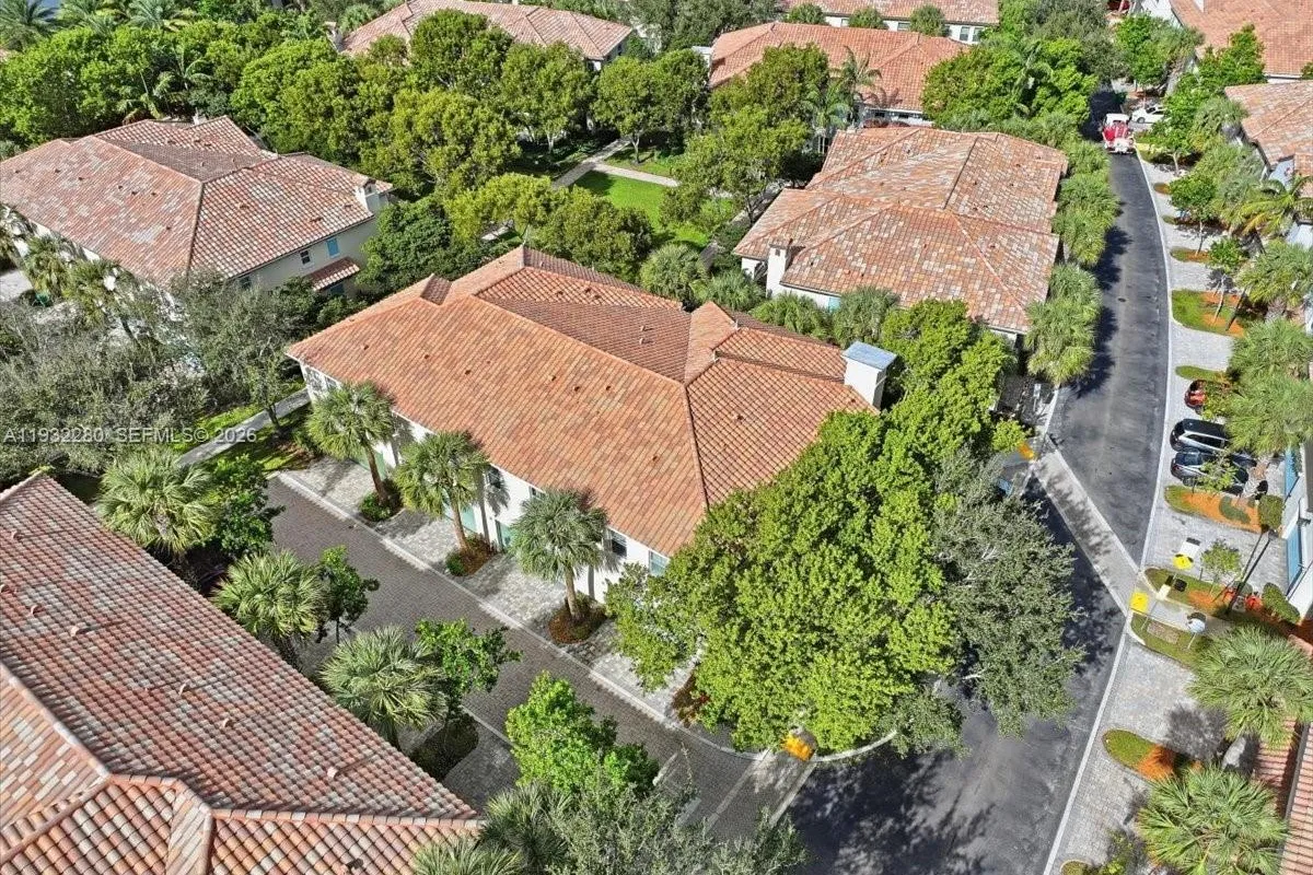 4126 Cascada Cir, Cooper City FL 33024