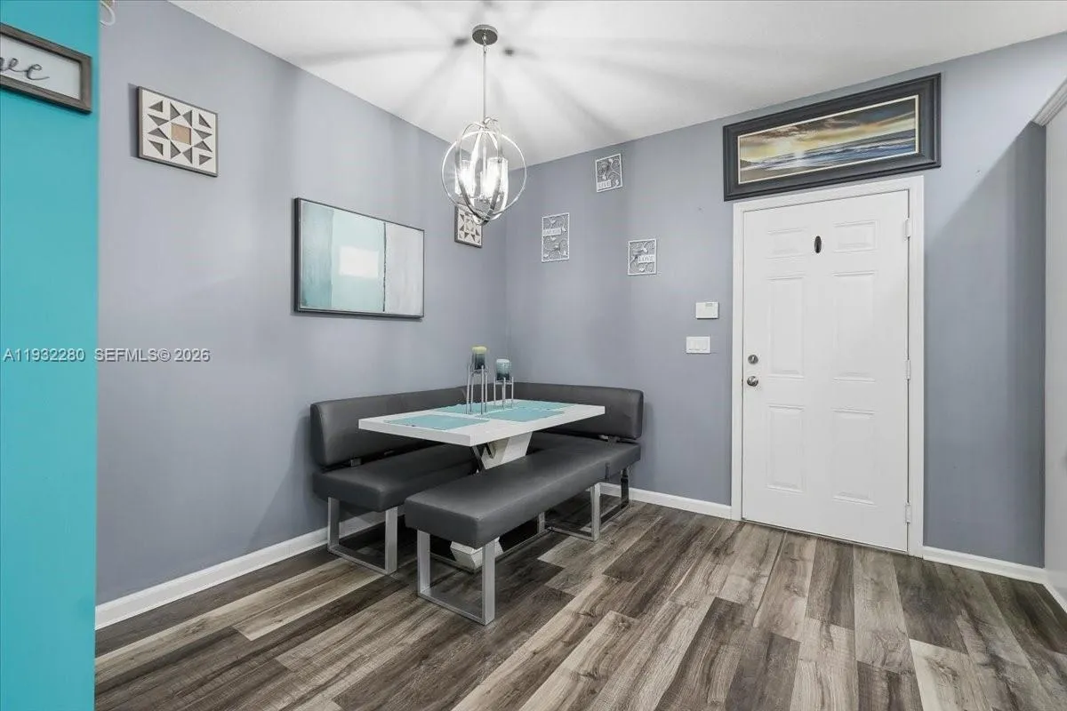 4126 Cascada Cir, Cooper City FL 33024