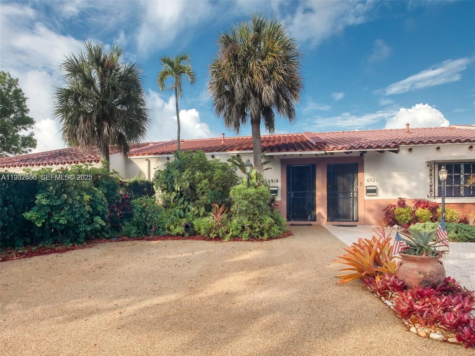 6918 Holly Rd, Miami Lakes FL 33014