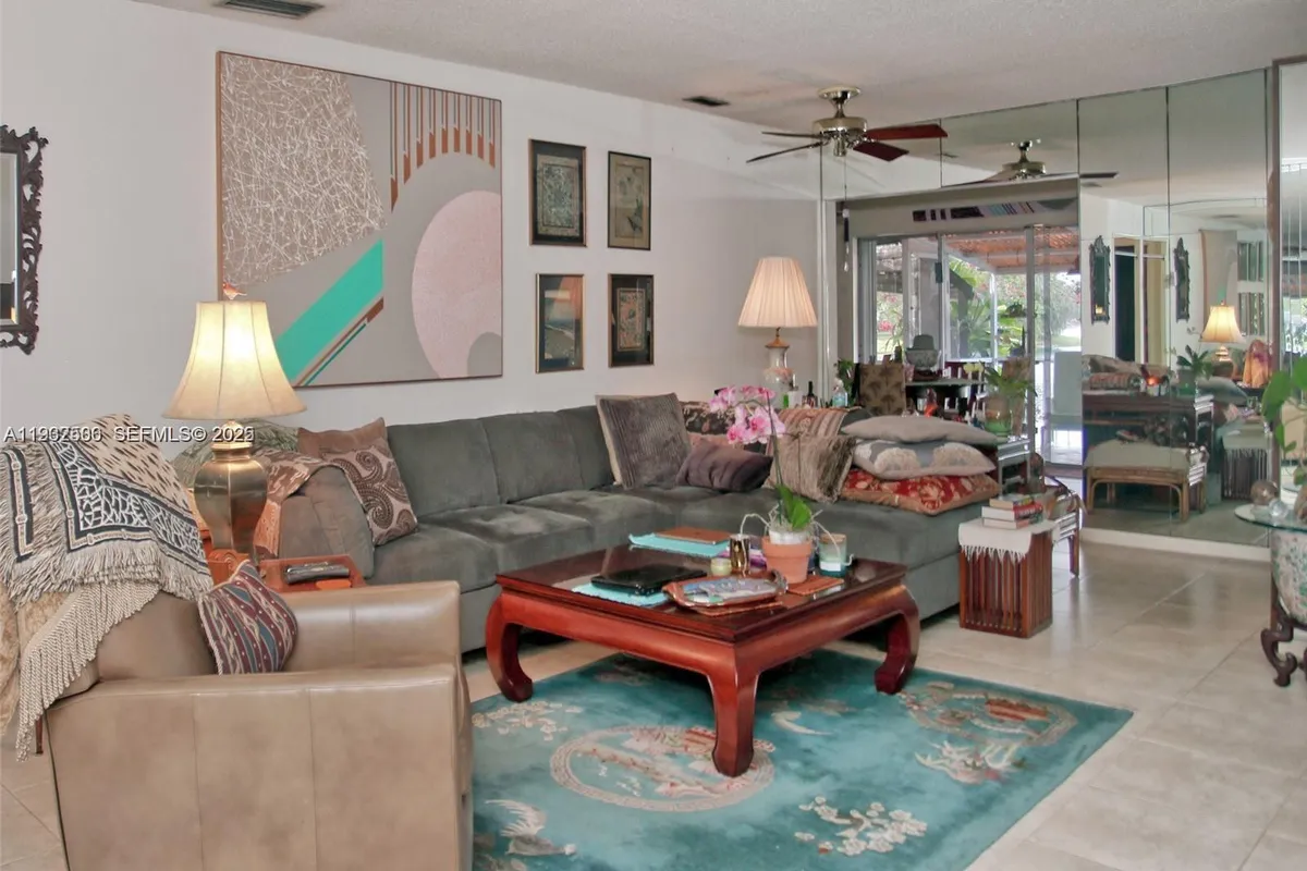 6918 Holly Rd, Miami Lakes FL 33014