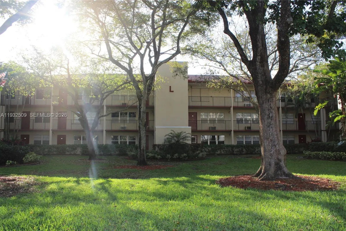 200 SW 132nd Way # 104L, Pembroke Pines FL 33027