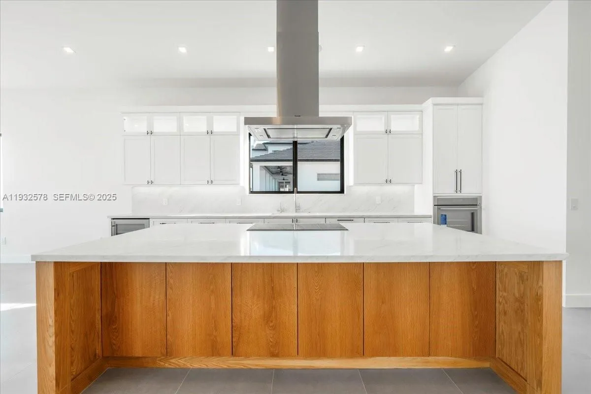 126 SE Sunrise Dr, Marathon FL 33050