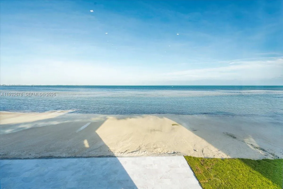 126 SE Sunrise Dr, Marathon FL 33050