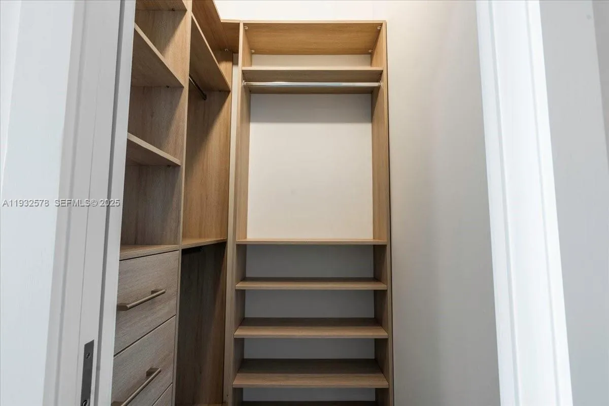 126 SE Sunrise Dr, Marathon FL 33050