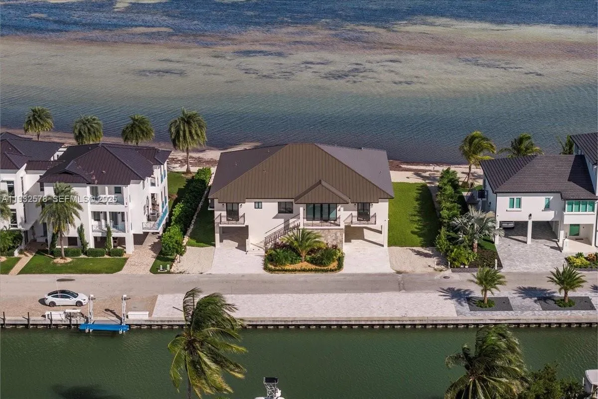 126 SE Sunrise Dr, Marathon FL 33050