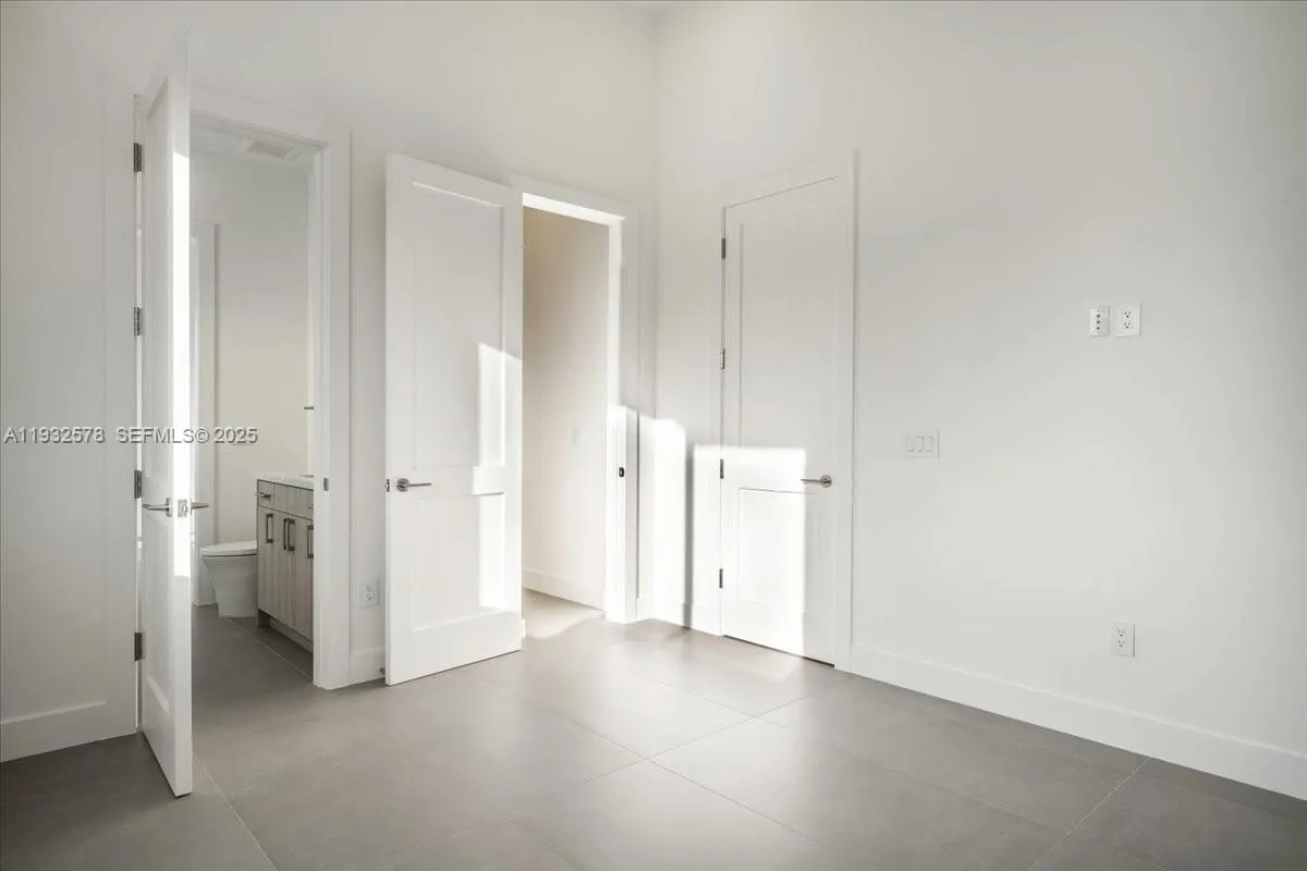 126 SE Sunrise Dr, Marathon FL 33050