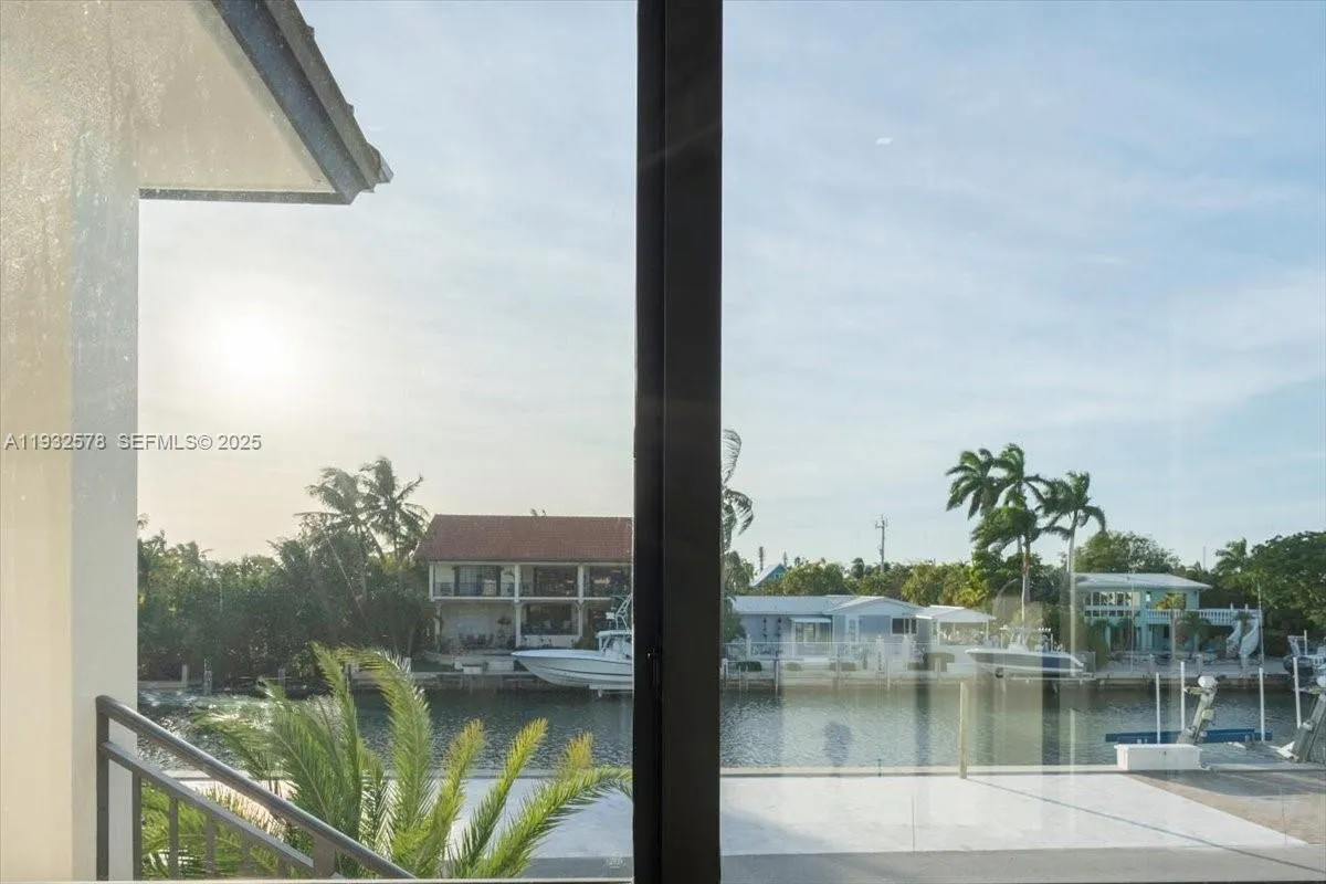 126 SE Sunrise Dr, Marathon FL 33050