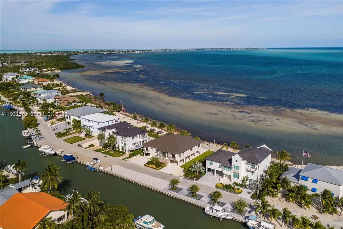 126 SE Sunrise Dr, Marathon FL 33050