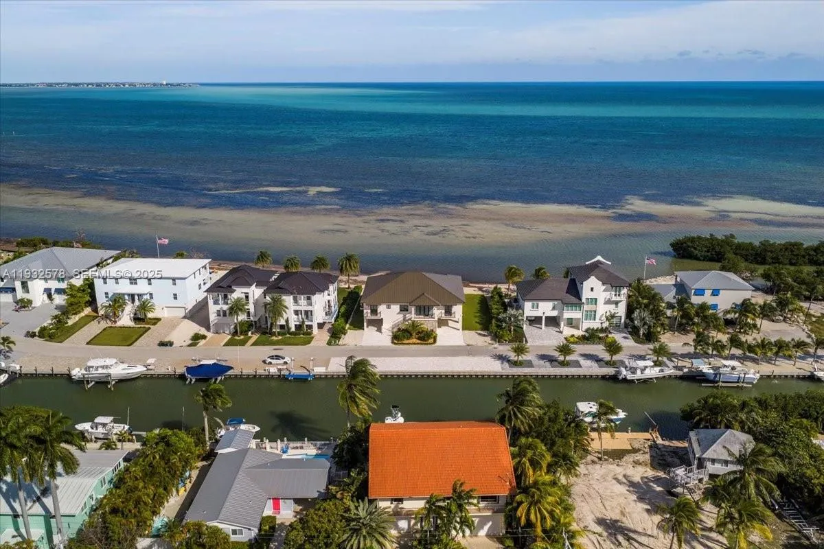 126 SE Sunrise Dr, Marathon FL 33050