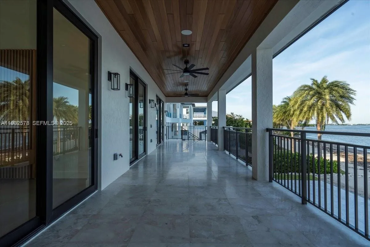 126 SE Sunrise Dr, Marathon FL 33050