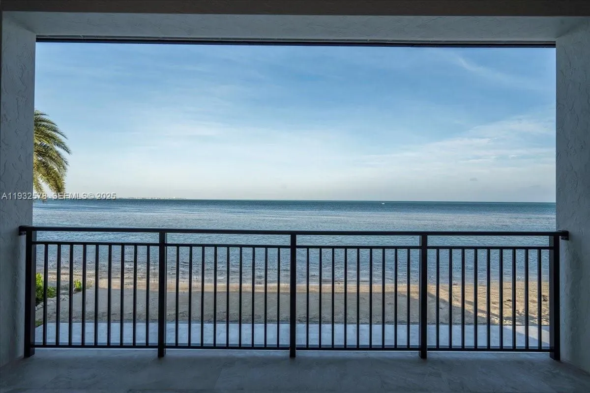 126 SE Sunrise Dr, Marathon FL 33050