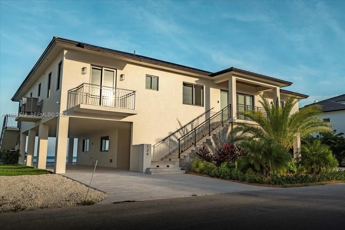 126 SE Sunrise Dr, Marathon FL 33050
