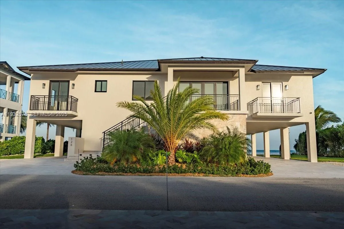 126 SE Sunrise Dr, Marathon FL 33050