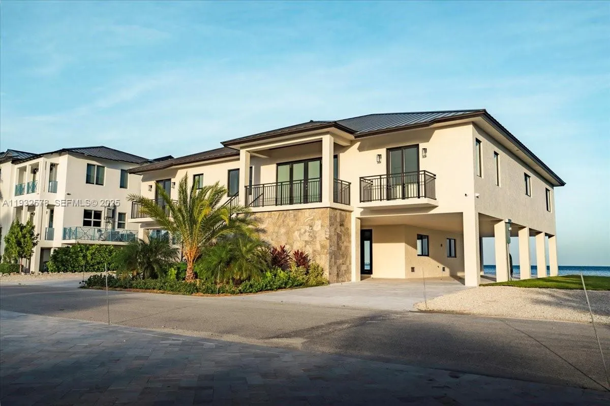 126 SE Sunrise Dr, Marathon FL 33050