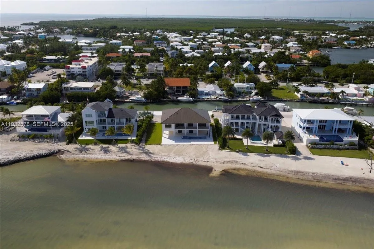 126 SE Sunrise Dr, Marathon FL 33050