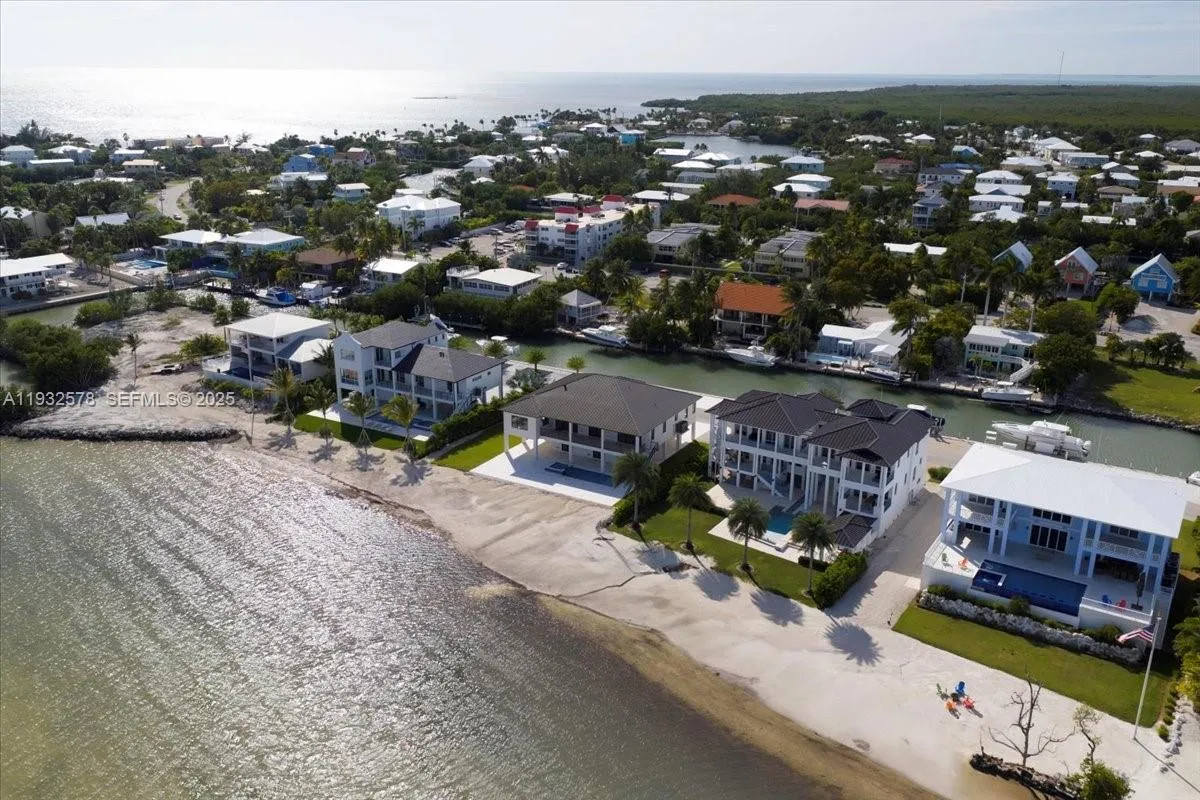 126 SE Sunrise Dr, Marathon FL 33050