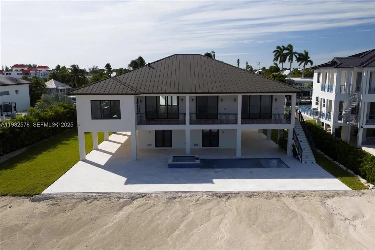 126 SE Sunrise Dr, Marathon FL 33050