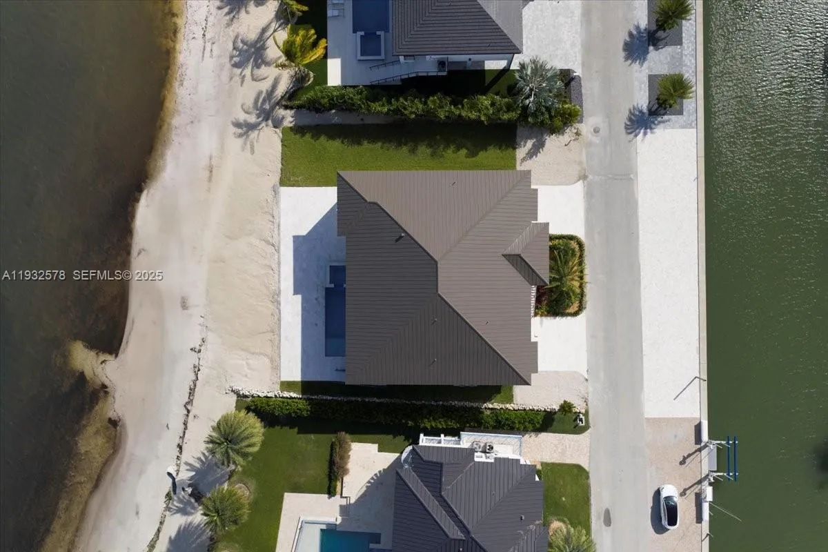 126 SE Sunrise Dr, Marathon FL 33050