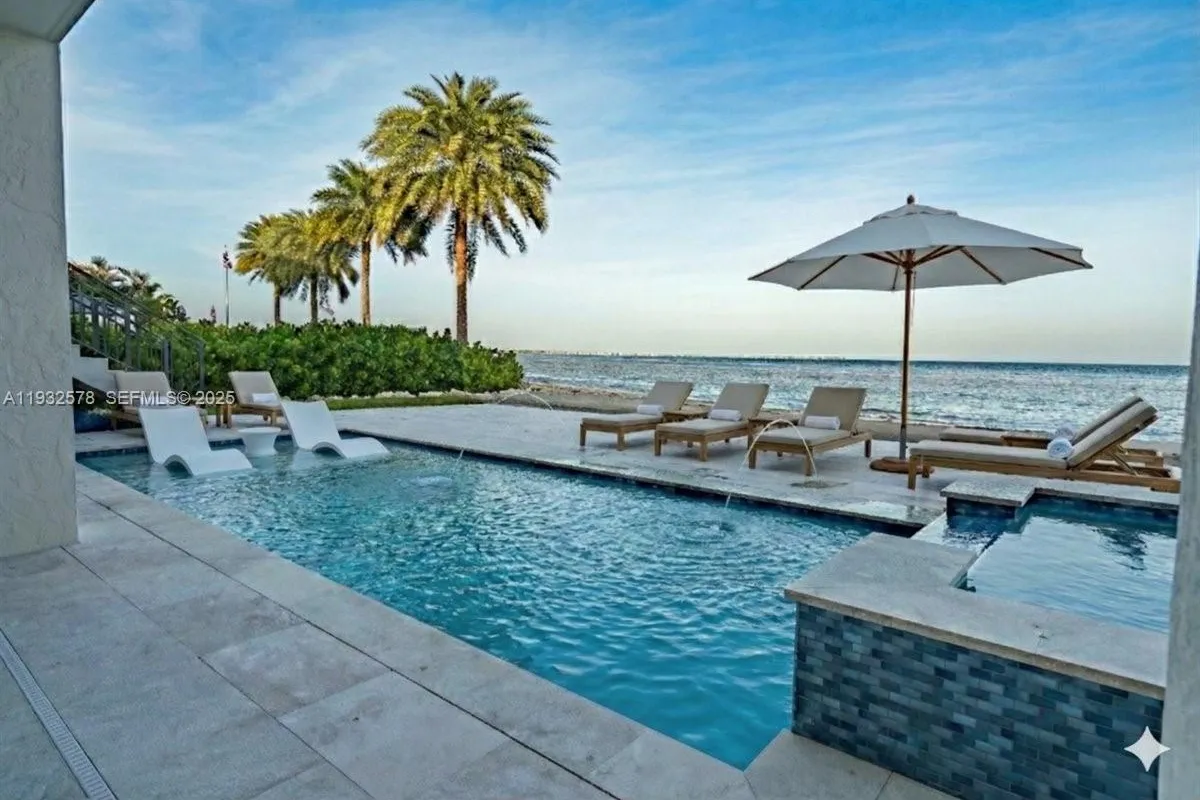 126 SE Sunrise Dr, Marathon FL 33050