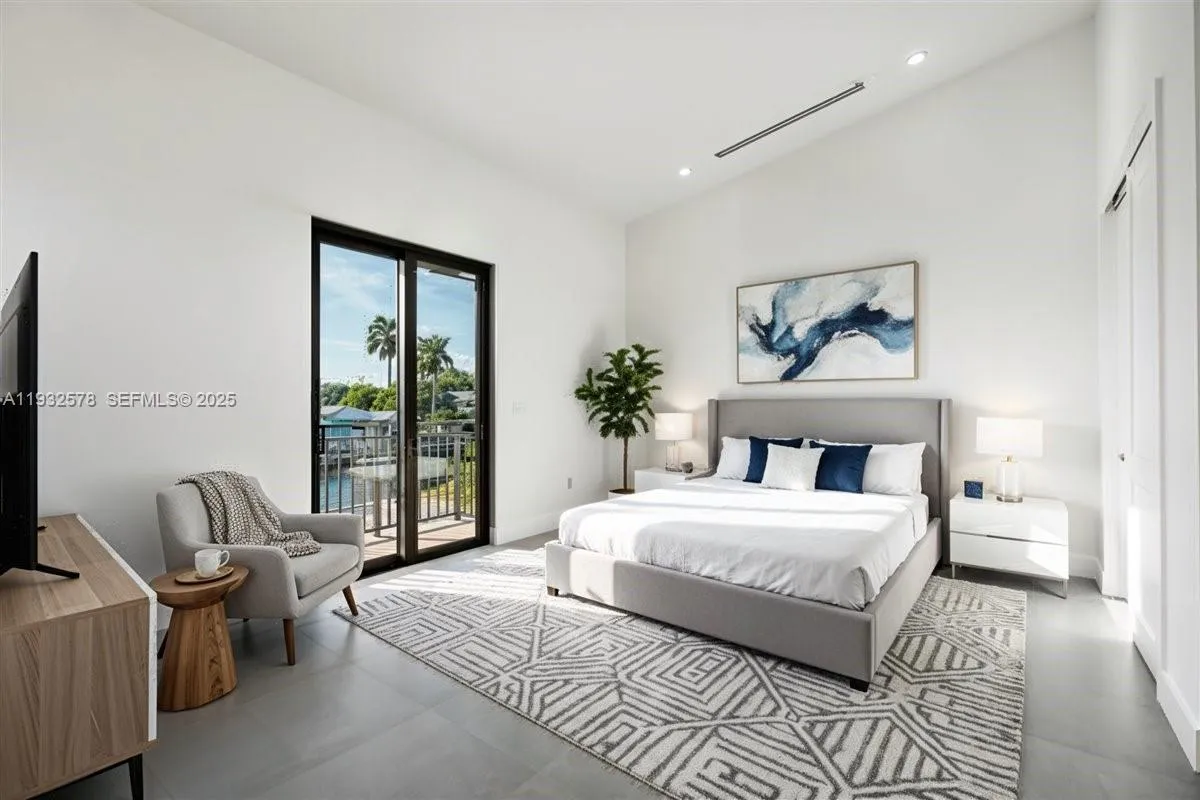 126 SE Sunrise Dr, Marathon FL 33050