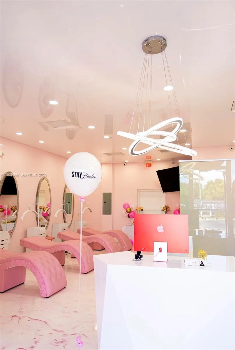 4520 W Hallandale Beach Blvd, Pembroke Park FL 33023