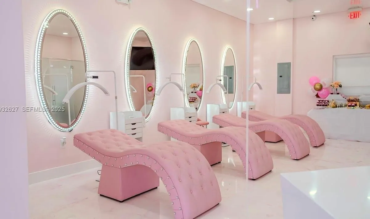 4520 W Hallandale Beach Blvd, Pembroke Park FL 33023