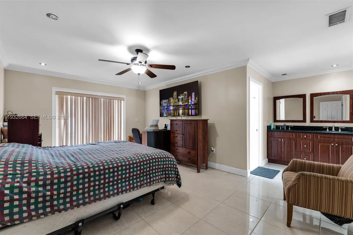 10290 SW 145th Pl, Miami FL 33186