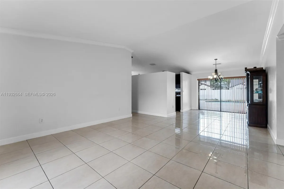 10290 SW 145th Pl, Miami FL 33186