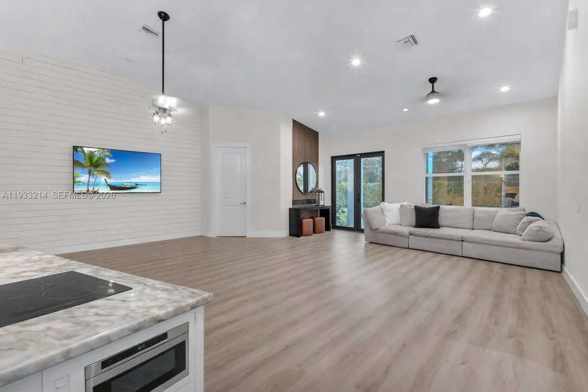 17844 N 38th Rd N, Loxahatchee FL 33470