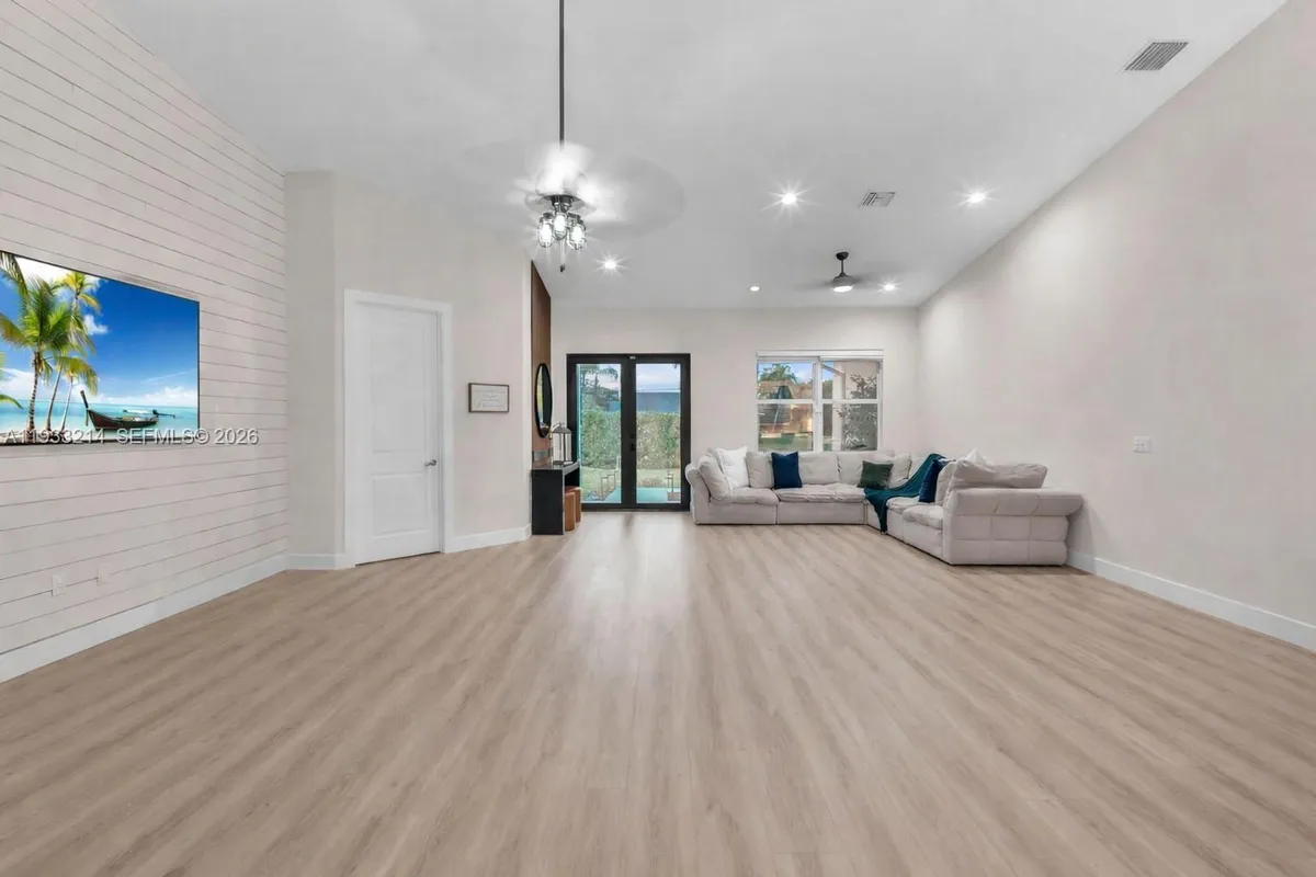 17844 N 38th Rd N, Loxahatchee FL 33470