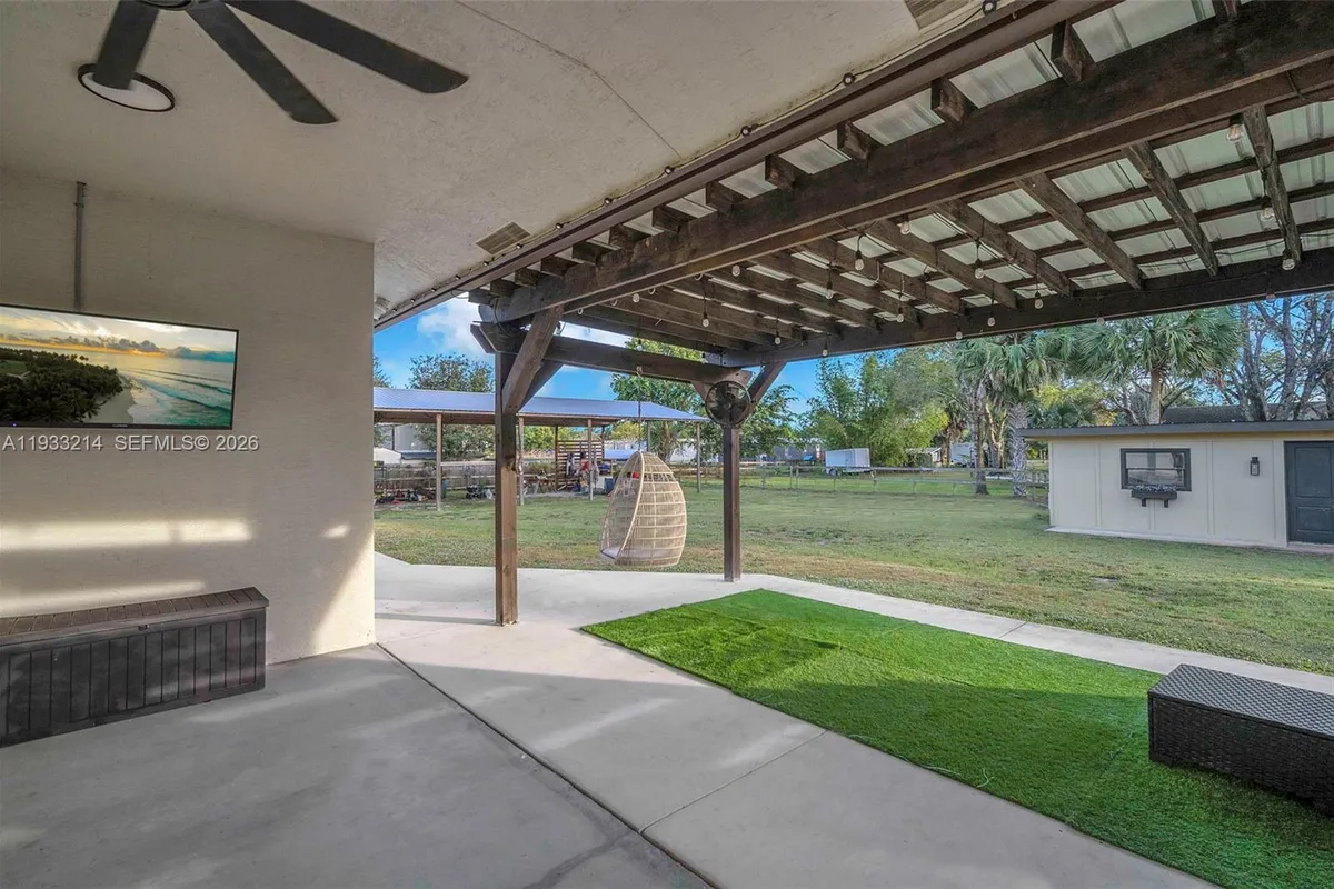 17844 N 38th Rd N, Loxahatchee FL 33470