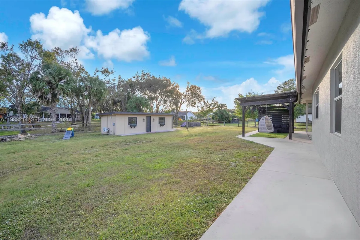 17844 N 38th Rd N, Loxahatchee FL 33470