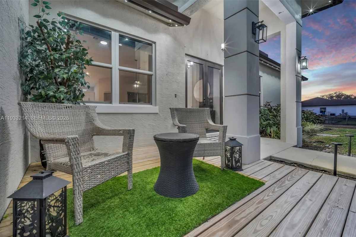 17844 N 38th Rd N, Loxahatchee FL 33470