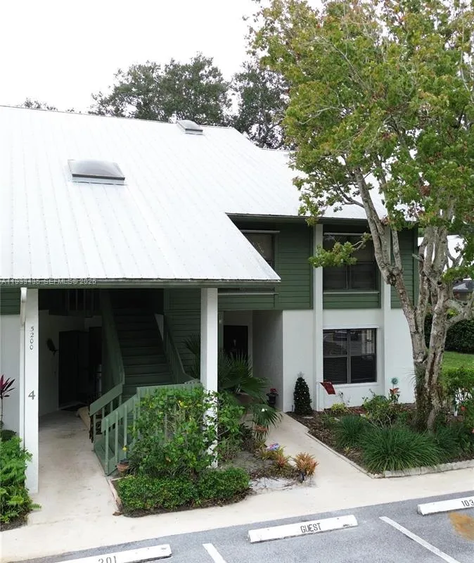 5200 SE Seascape Way # 201, Stuart FL 34997