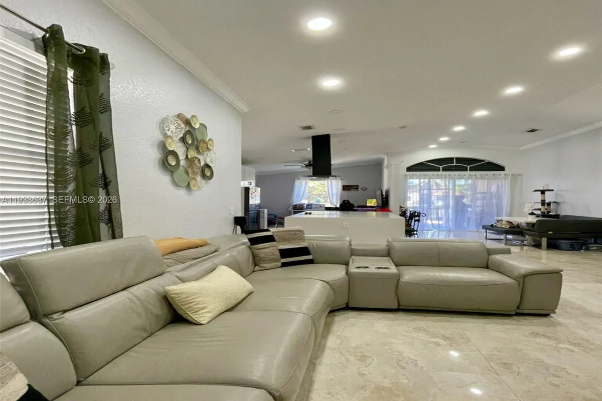 13877 SW 50th St, Miramar FL 33027