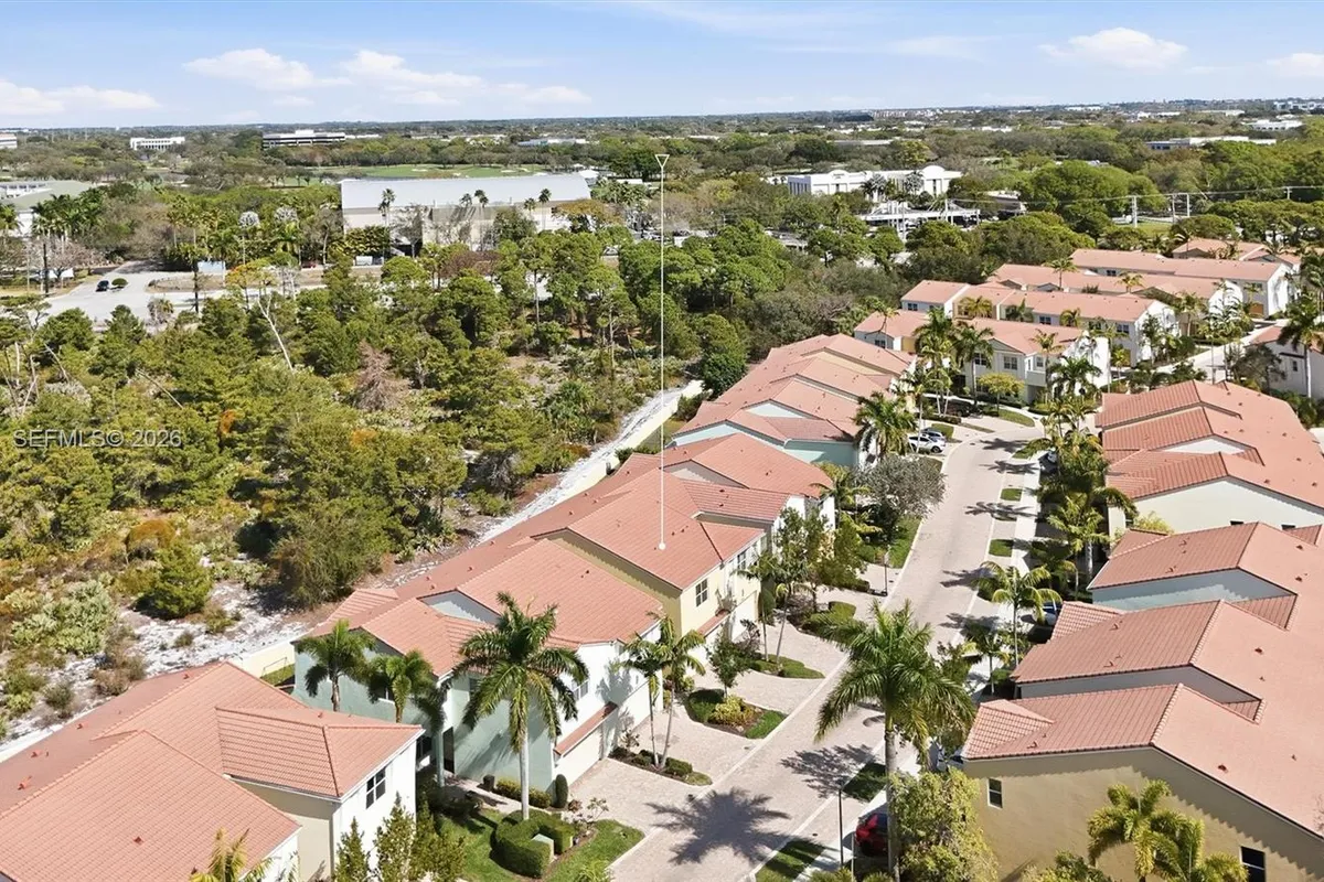 4857 NW 16th Ter, Boca Raton FL 33431