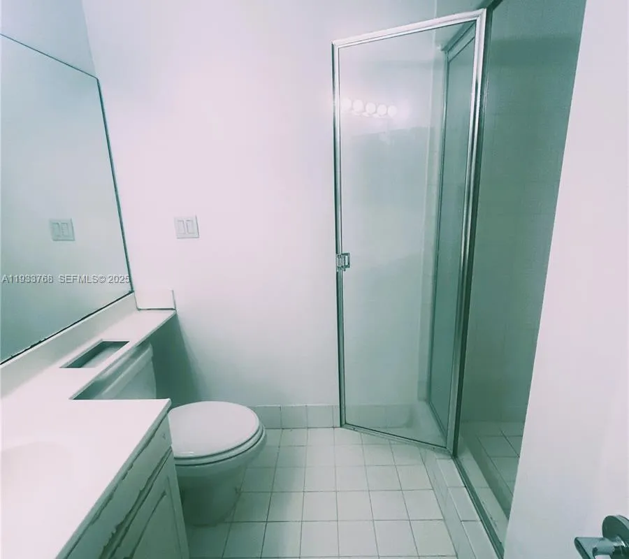 3640 Yacht Club Dr # 104, Aventura FL 33180