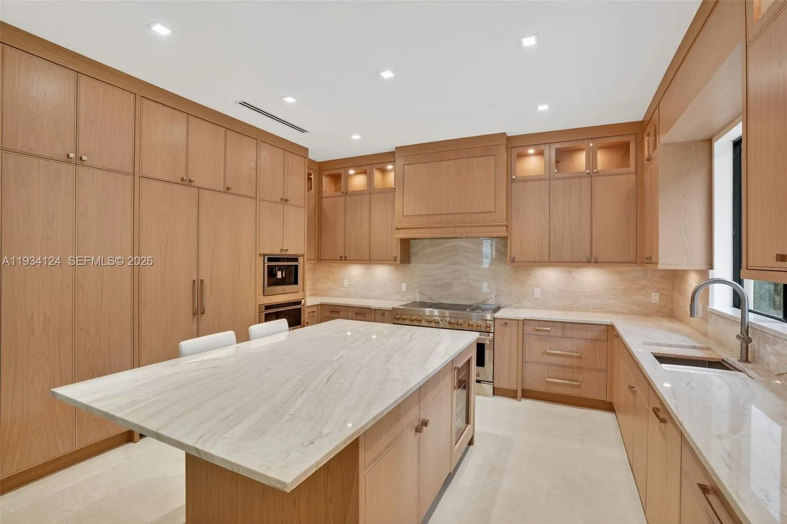 7222 SW 52nd Ct, Miami FL 33143