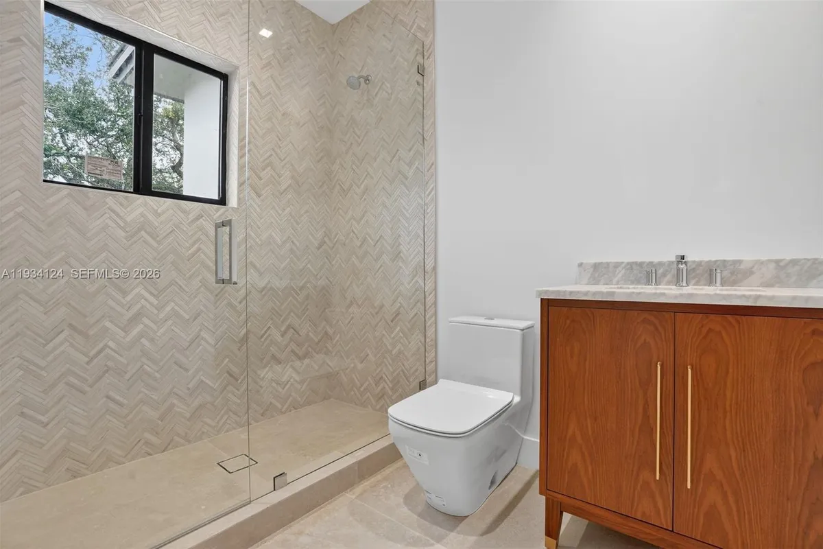 7222 SW 52nd Ct, Miami FL 33143