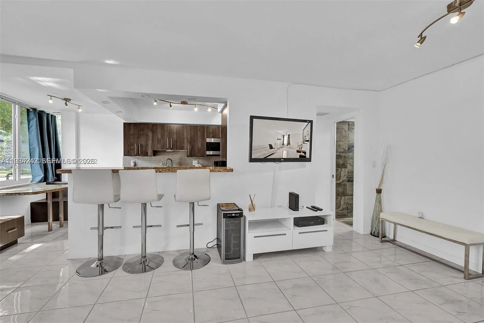 250 180th Dr # 155, Sunny Isles Beach FL 33160