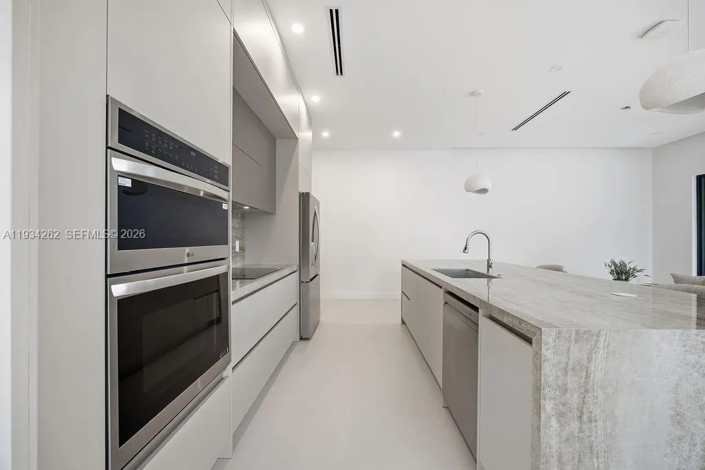 1319 NE 13th Ave, Fort Lauderdale FL 33304